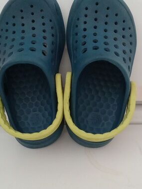 Boys Blue Garden Clogs Crocs Size 8/9